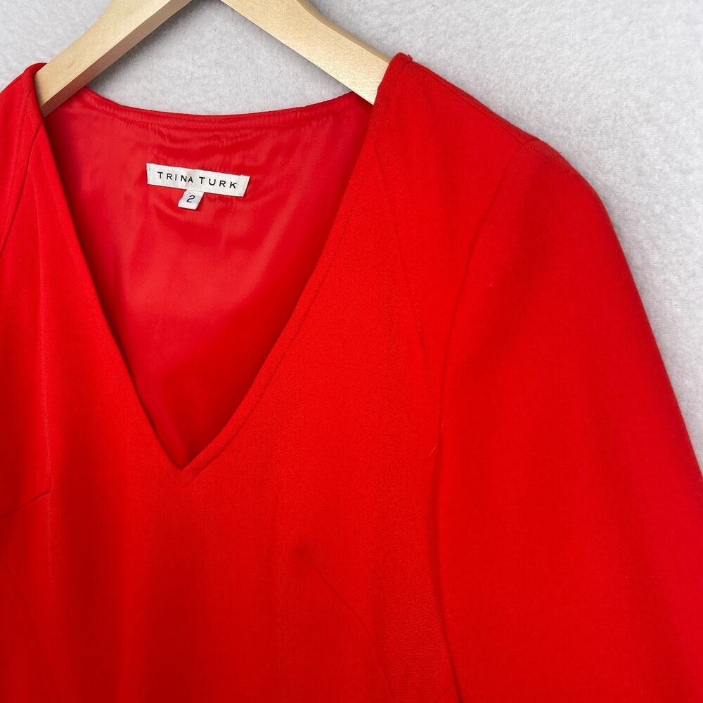 TRINA TURK Dress 2 Silvia Sheath Mini Crepe V-Neck Slit 3/4 Sleeve Red - Picture 2 of 14